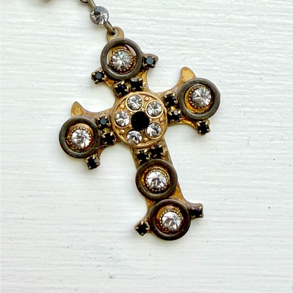 Belladonna Jewelry - Vintage Burnished Gold and Crystal Cross Pendant Necklace by Belladonna